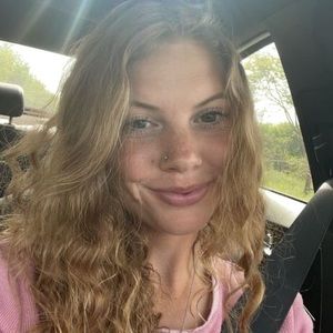 Meet your Posher, Emmalea